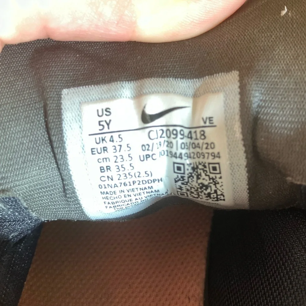 Nike Zoom Pegasus 37 (Girl’s 5Y) - Picture 4 of 7